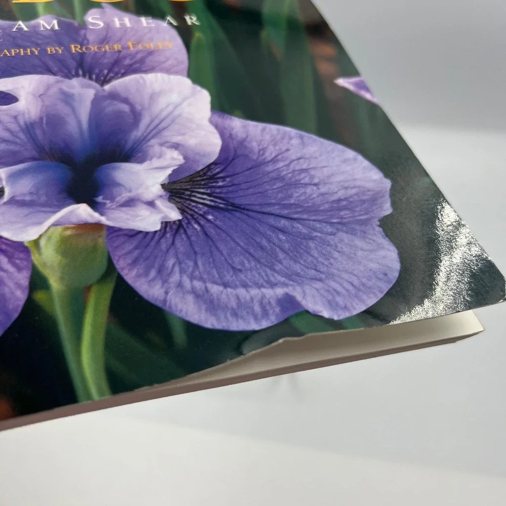 The‎ Gardener's Iris Book - Paperback By Shear, William - GOOD